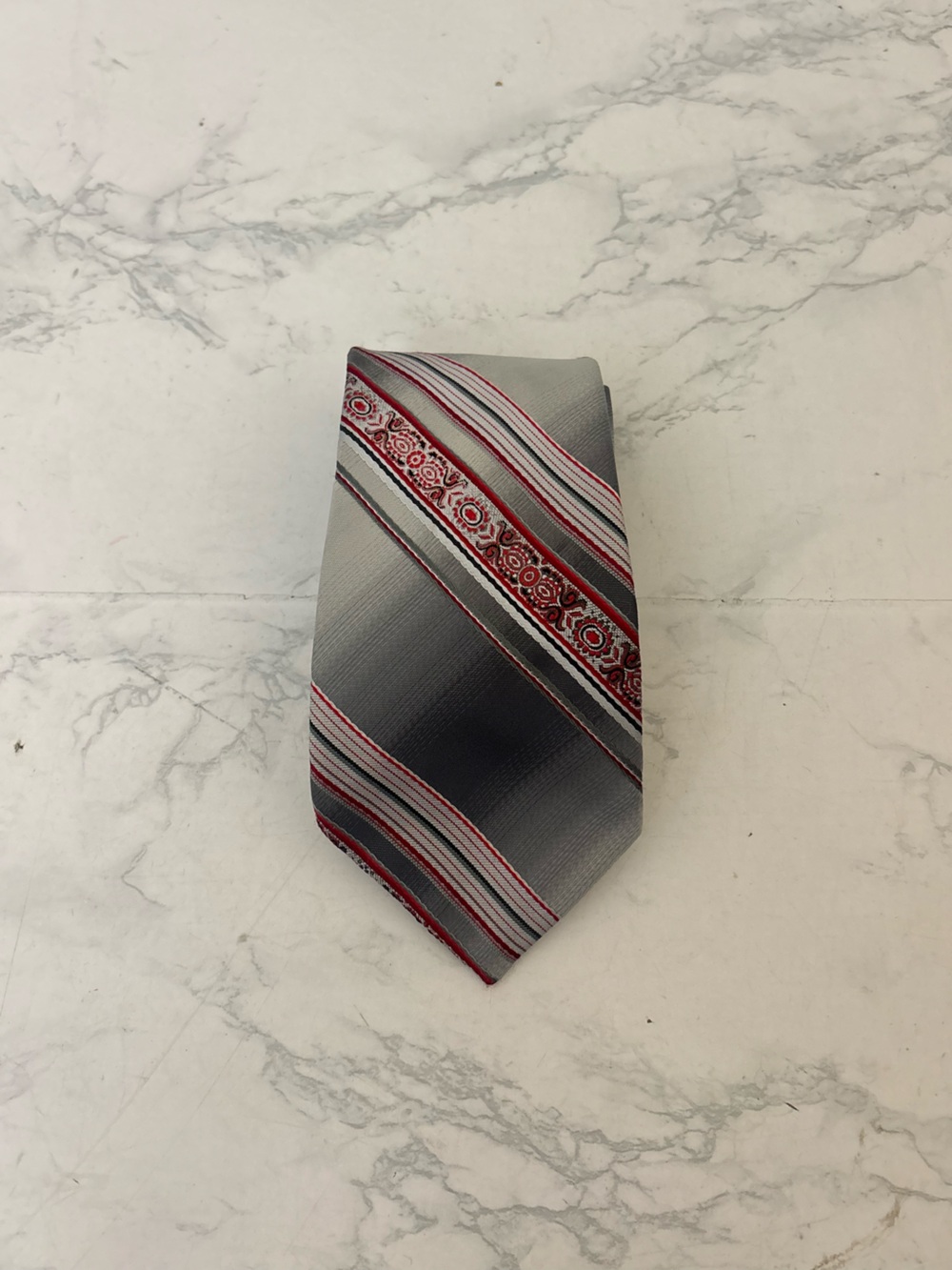 Vintage Beau Brummell Mr John Imperial Tie Gray Red Stripe Polyester Necktie